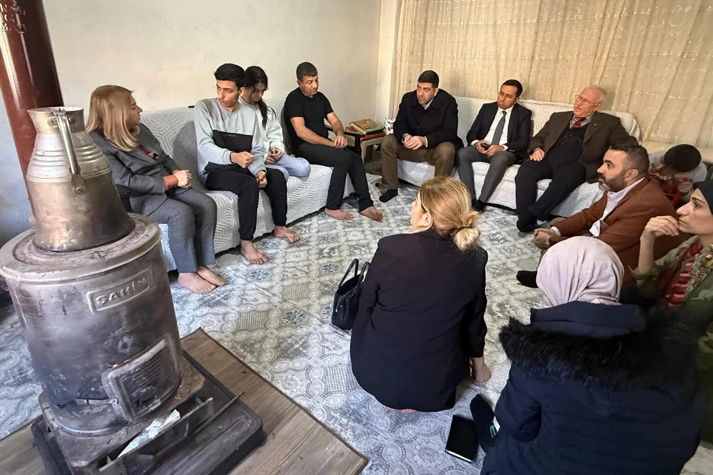 Kimsesizlerin, yetimlerin ve ihtiya&ccedil; sahibi ailelerin &ccedil;ocuklarına umut oldular!