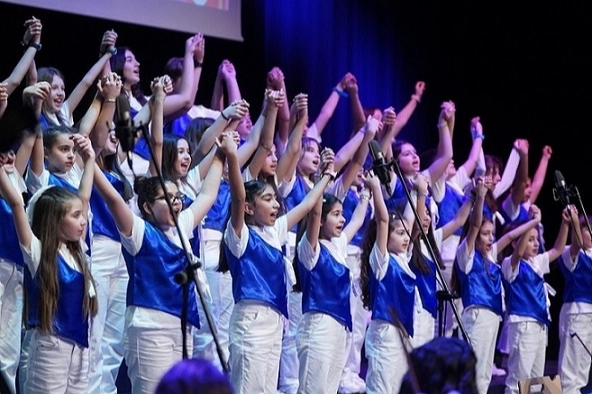 Beylikd&uuml;z&uuml; &Ccedil;ocuk Koroları Festivali başladı