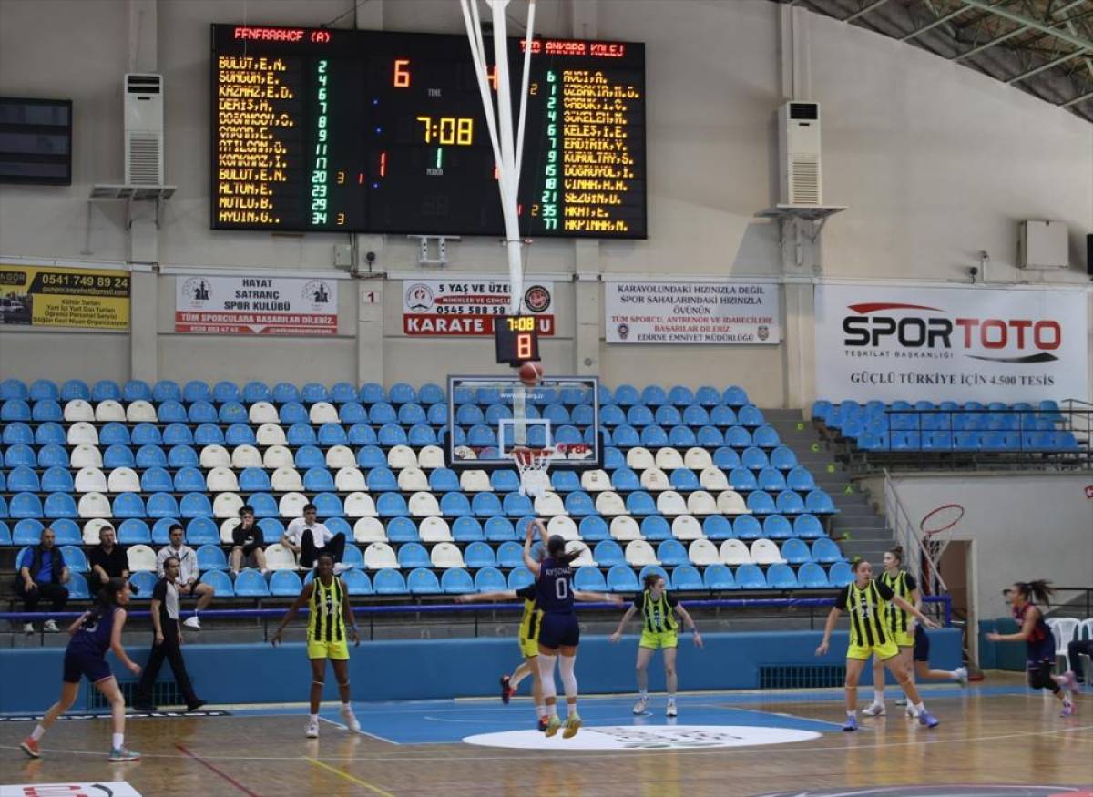 16 Yaş Altı Kızlar Basketbol Şampiyonası Edirne'de başladı