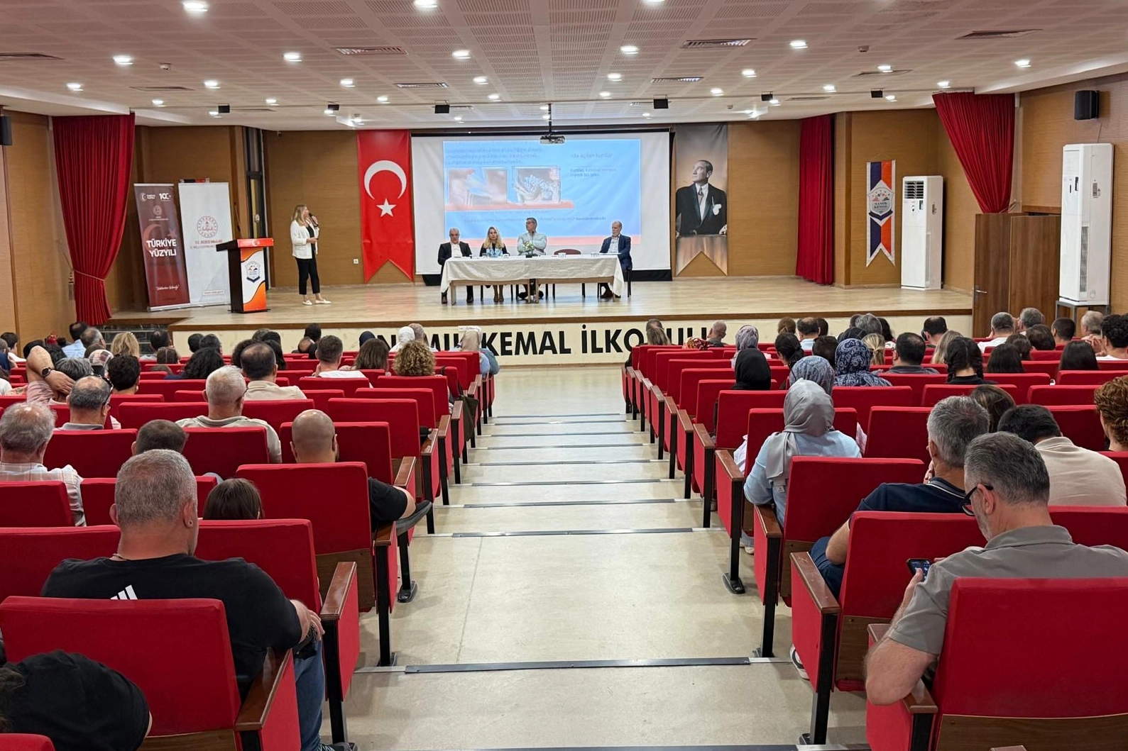 D&uuml;zce&rsquo;de ilk kez &ldquo;Nadir Eserler Sempozyumu&rdquo; d&uuml;zenlendi