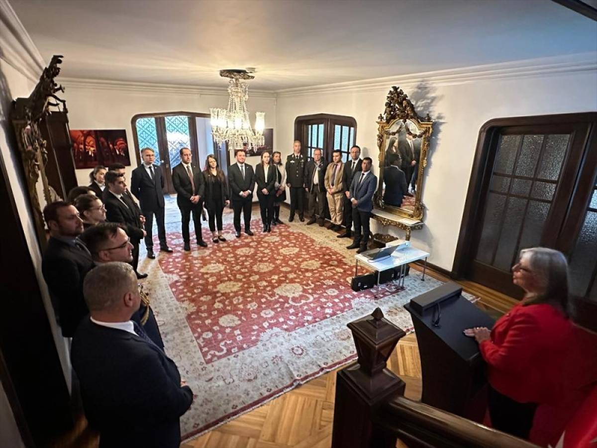 Kolombiya'da 18 Mart Şehitleri Anma G&uuml;n&uuml; ve &Ccedil;anakkale Deniz Zaferi dolayısıyla t&ouml;ren d&uuml;zenlendi