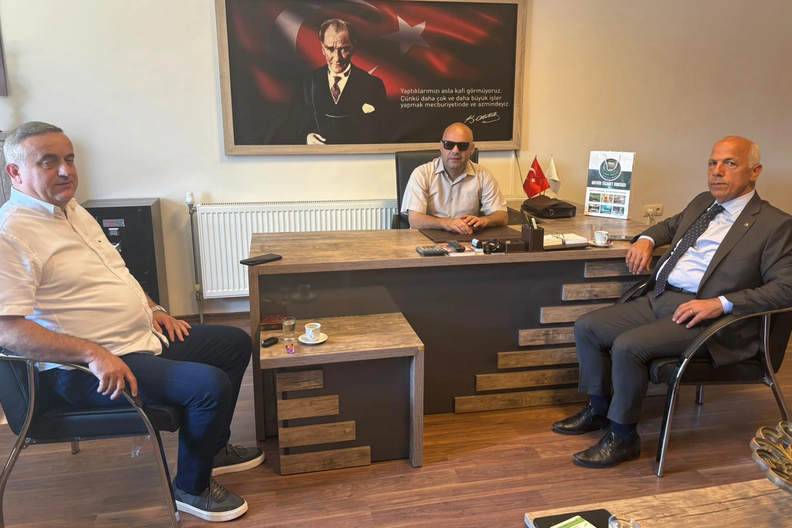 Artvin Ticaret Borsası Heyeti&rsquo;nden g&ouml;rme engelli &uuml;yelerine anlamlı ziyaret