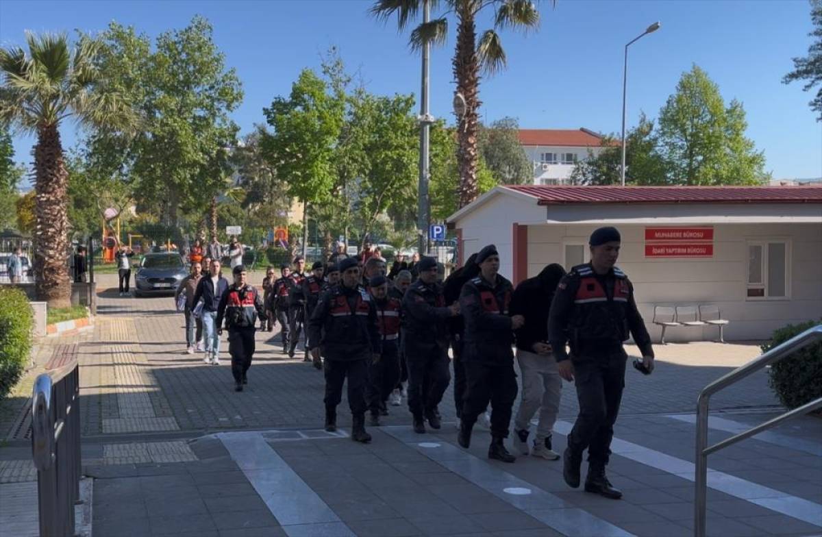 Aydın merkezli yasa dışı bahis operasyonunda yakalanan 9 ş&uuml;pheli adliyede