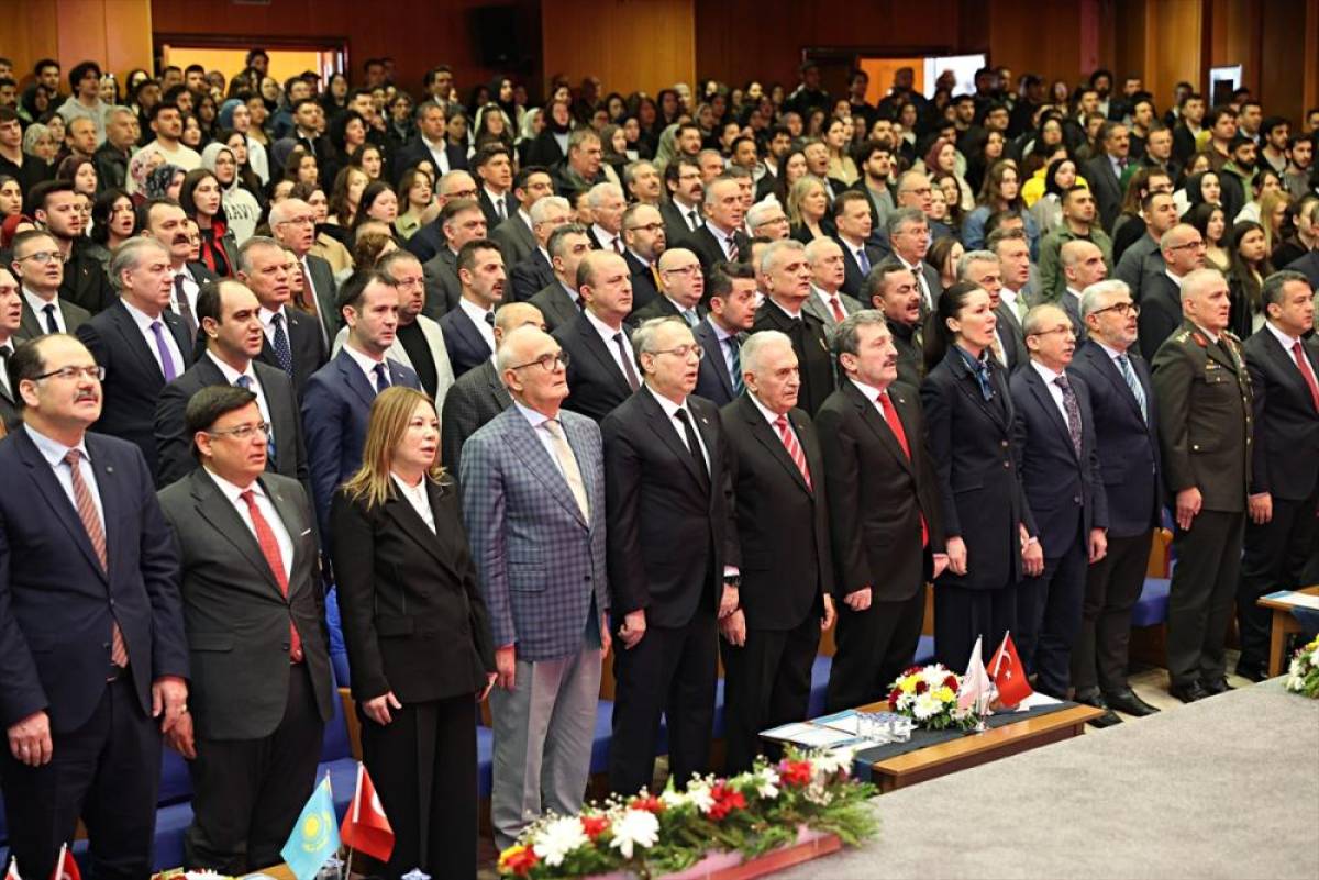 TDT Aksakallar Konseyi Başkanı Yıldırım "T&uuml;rk D&uuml;nyası Şehircilik Zirvesi"nde konuştu: