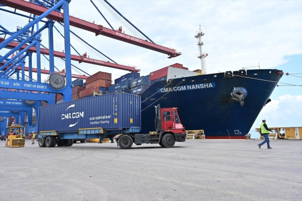 T&uuml;rkiye'den L&uuml;bnan'a 38 konteynerlik insani yardım