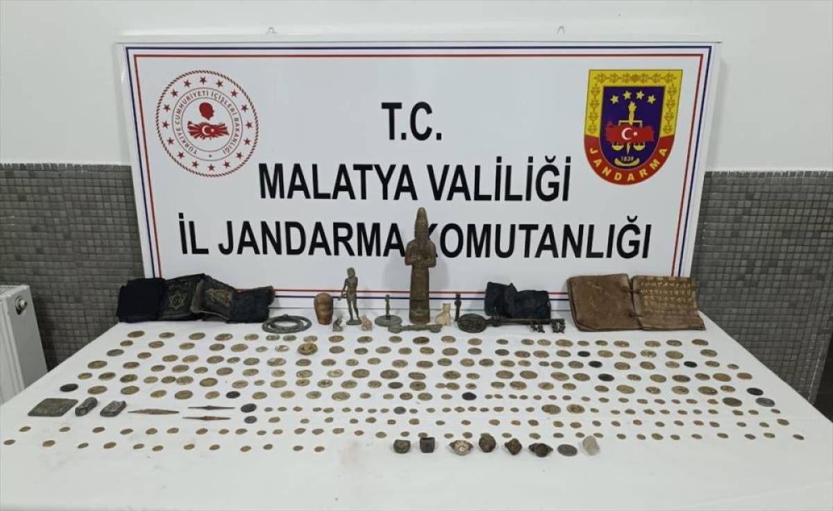 Malatya'da tarihi eser niteliğinde 273 sikke ele ge&ccedil;irildi