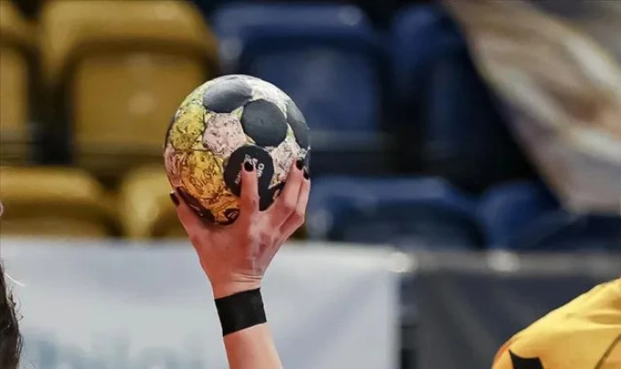 2026 UEC Pist Bisikleti Avrupa Şampiyonası'nı takip eden gazeteciler, Velespit M&uuml;zesi'ni gezdi