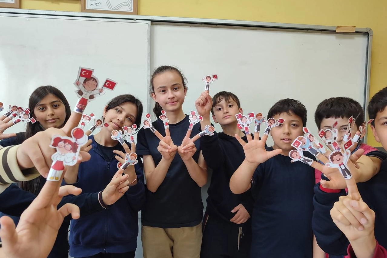 Sakarya'da bilimle b&uuml;y&uuml;yen &ccedil;ocuklar i&ccedil;in sahada