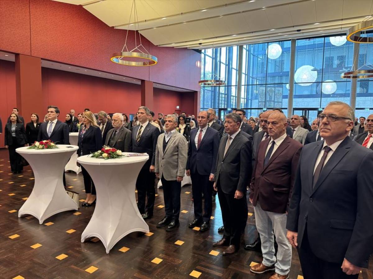 T&uuml;rkiye-Almanya Parlamentolar Arası Dostluk Grubu, Berlin'de T&uuml;rk toplumu temsilcileriyle buluştu