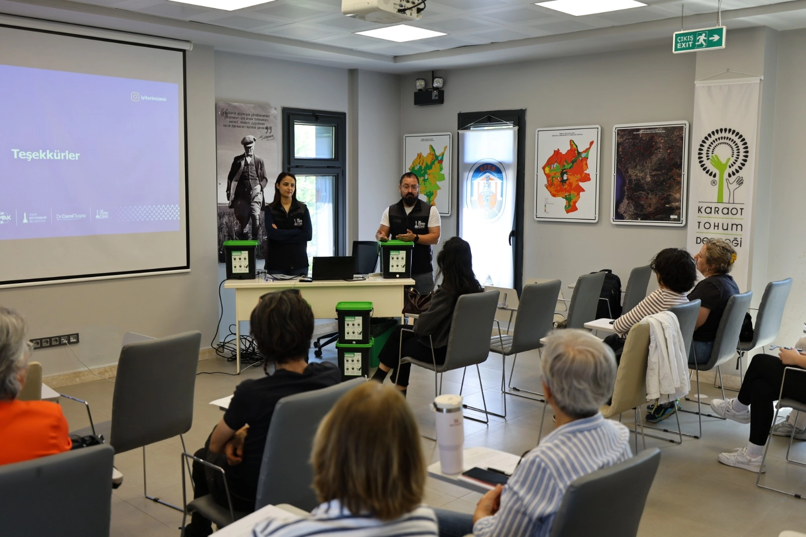 İzmir'de Efes Tarlası Yaşam K&ouml;y&uuml;&rsquo;nde bokaşi kompost eğitimi