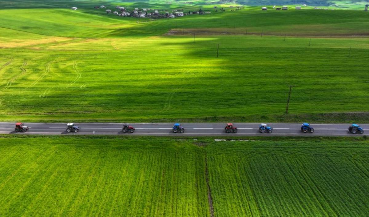 Jandarmanın girişimiyle trakt&ouml;rler i&ccedil;in fenni muayene hizmeti &ccedil;ift&ccedil;inin ayağına gitti