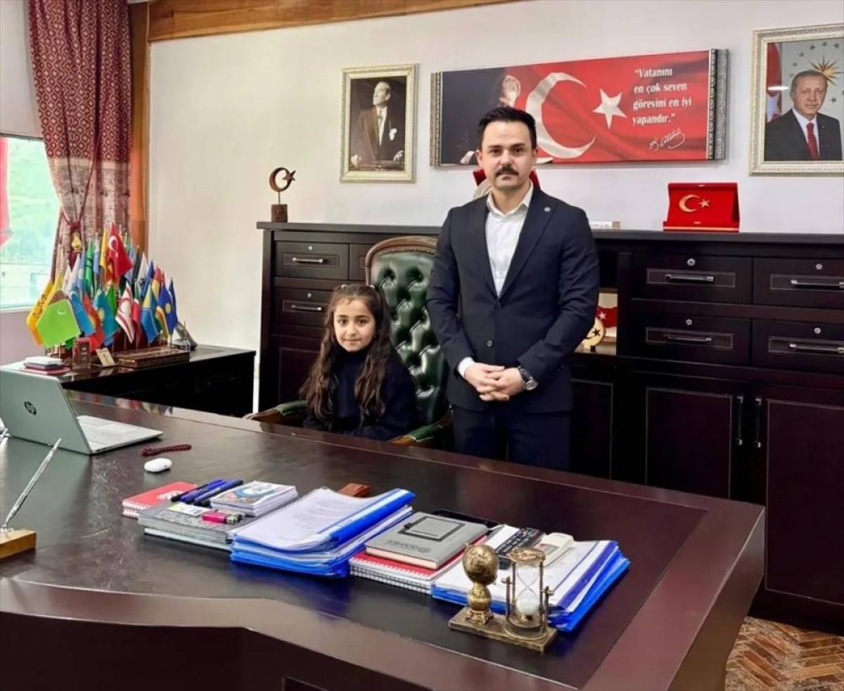 Bah&ccedil;esaray Kaymakamı Arslanargun'dan 23 Nisan mesajı