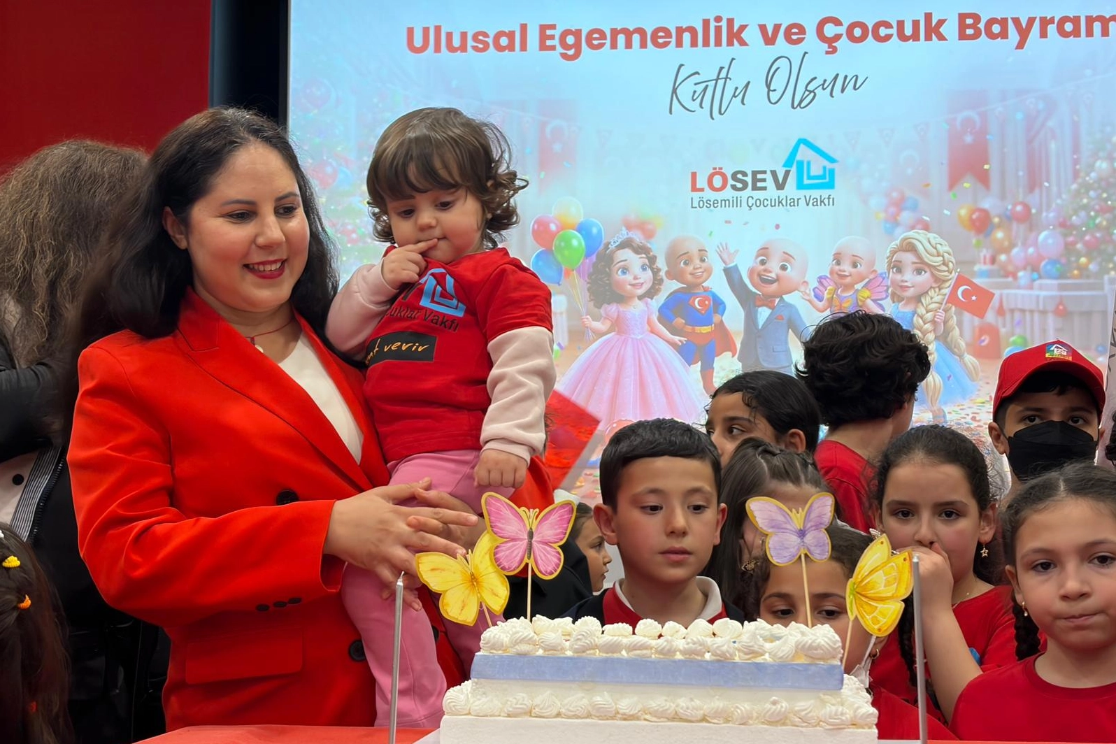 L&ouml;semili &ccedil;ocukların L&Ouml;SEV ile 23 Nisan coşkusu