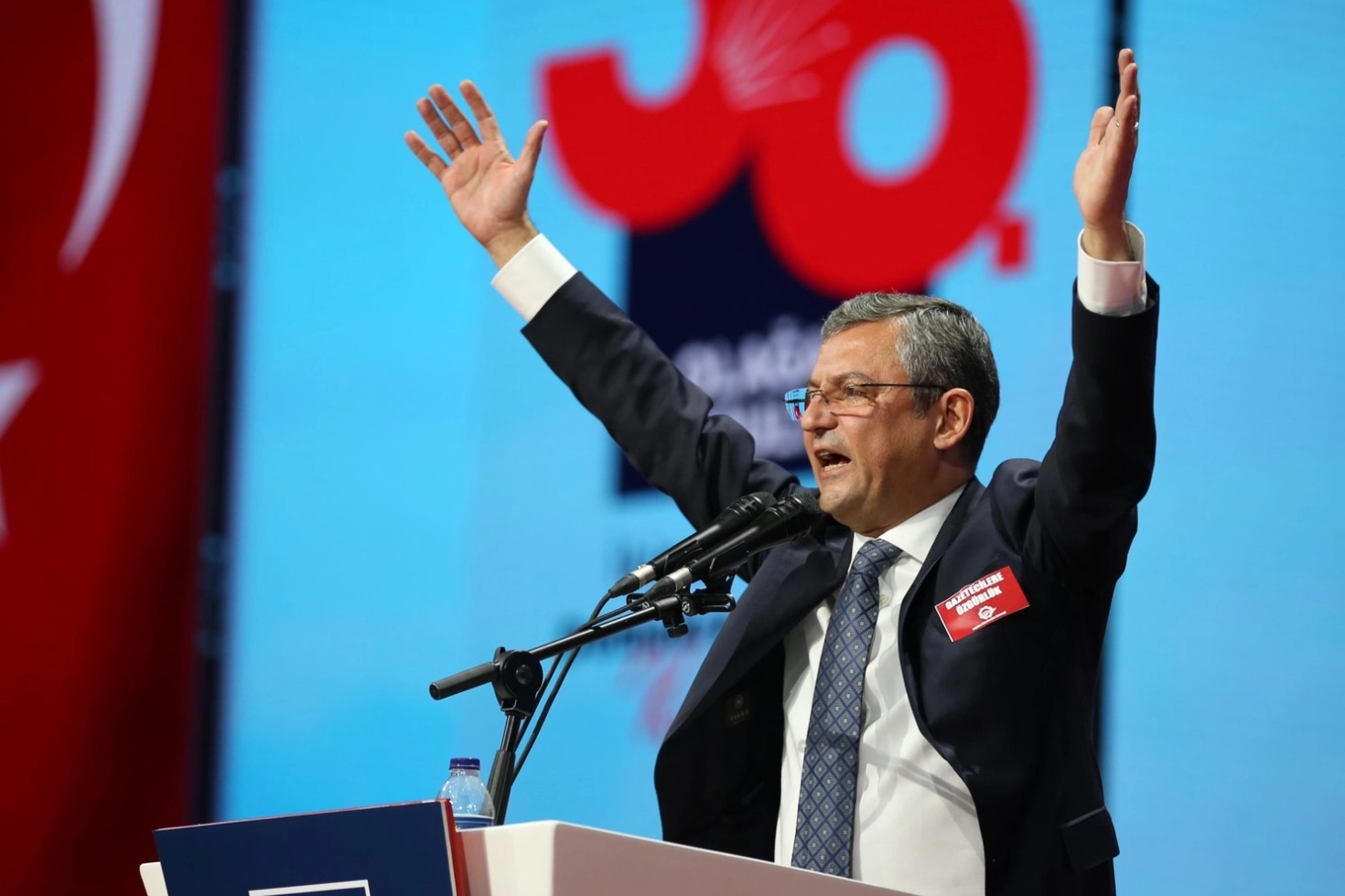 &Ouml;zg&uuml;r &Ouml;zel: YENİ Parti'yi kuran milletimizdir