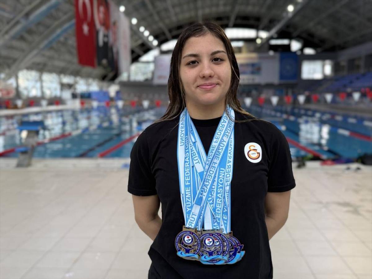 Milli y&uuml;z&uuml;c&uuml; Dila Gen&ccedil;ay'ın hedefi &Ccedil;ekya'da k&uuml;rs&uuml;