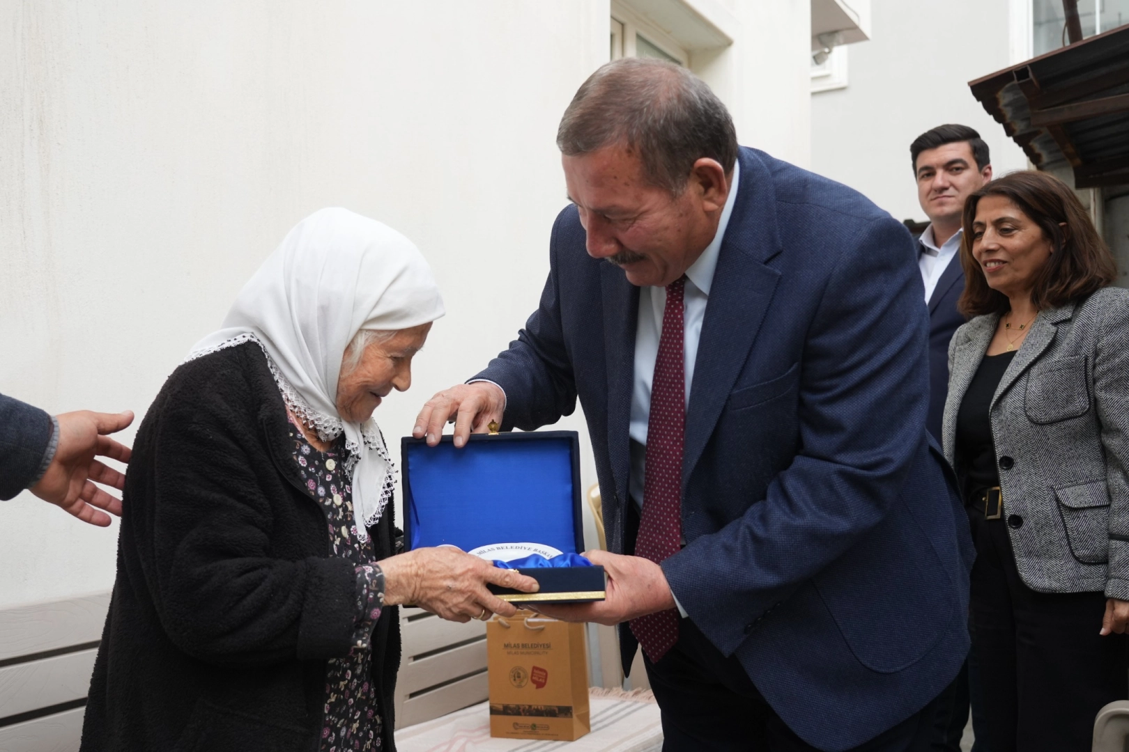 Milas'ta Başkan Topuz'dan asırlık &ccedil;ınarlara ziyaret