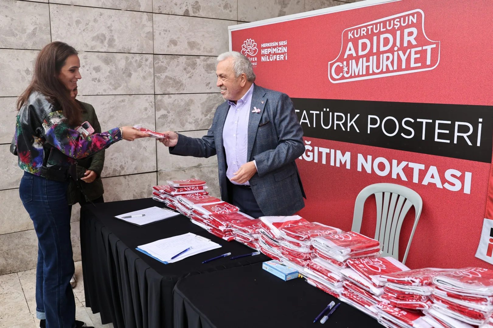 Bursa'da Atat&uuml;rk posterleri Nil&uuml;fer&rsquo;in her yerinde