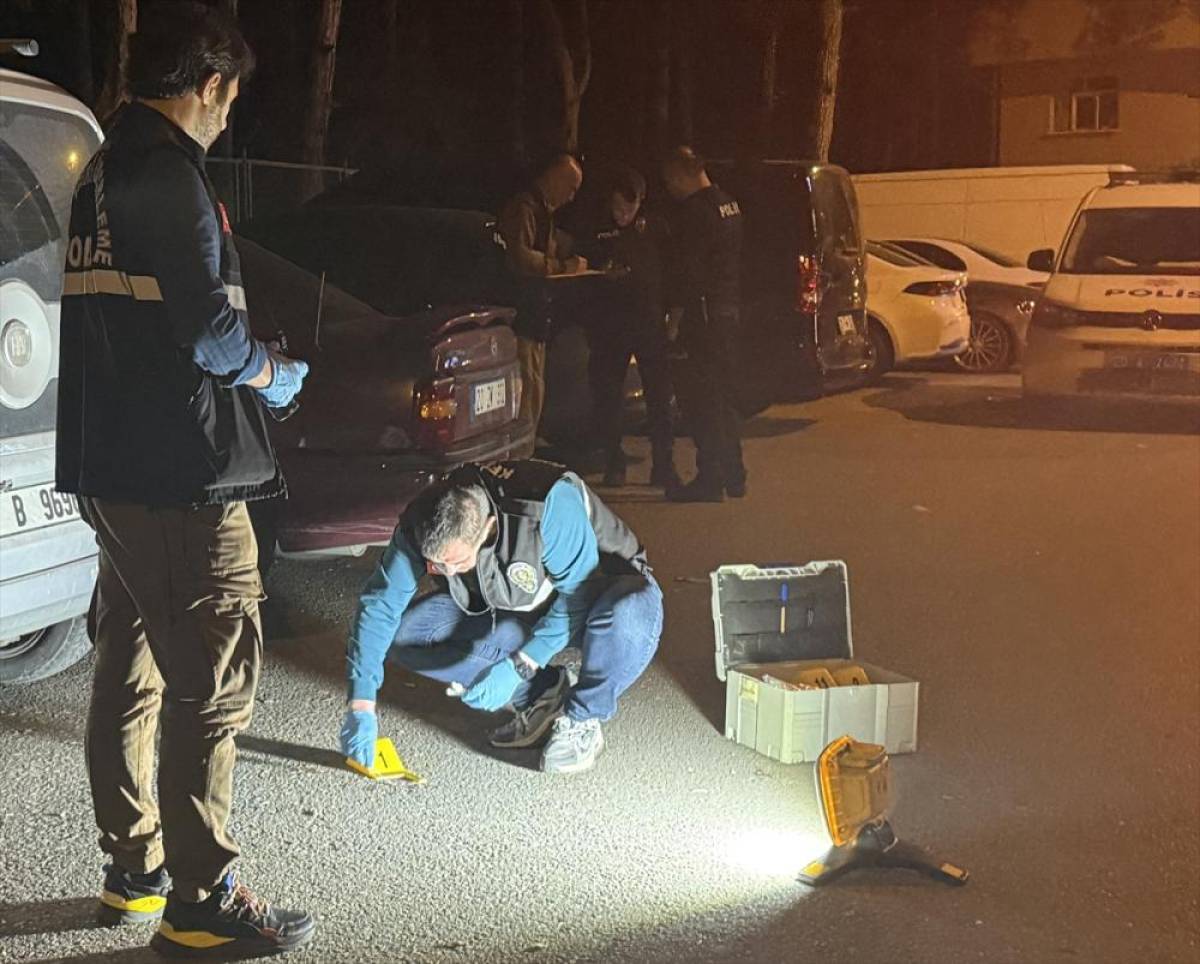 Denizli'de trafikte &ccedil;ıkan kavgada 2 kişi bı&ccedil;akla yaralandı