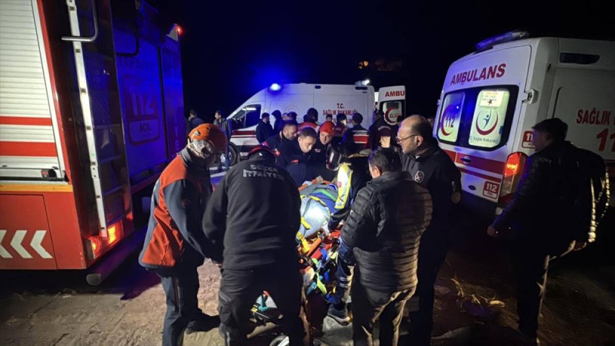 D&uuml;zce'de yama&ccedil;ta mahsur kalan 3 kişi kurtarıldı