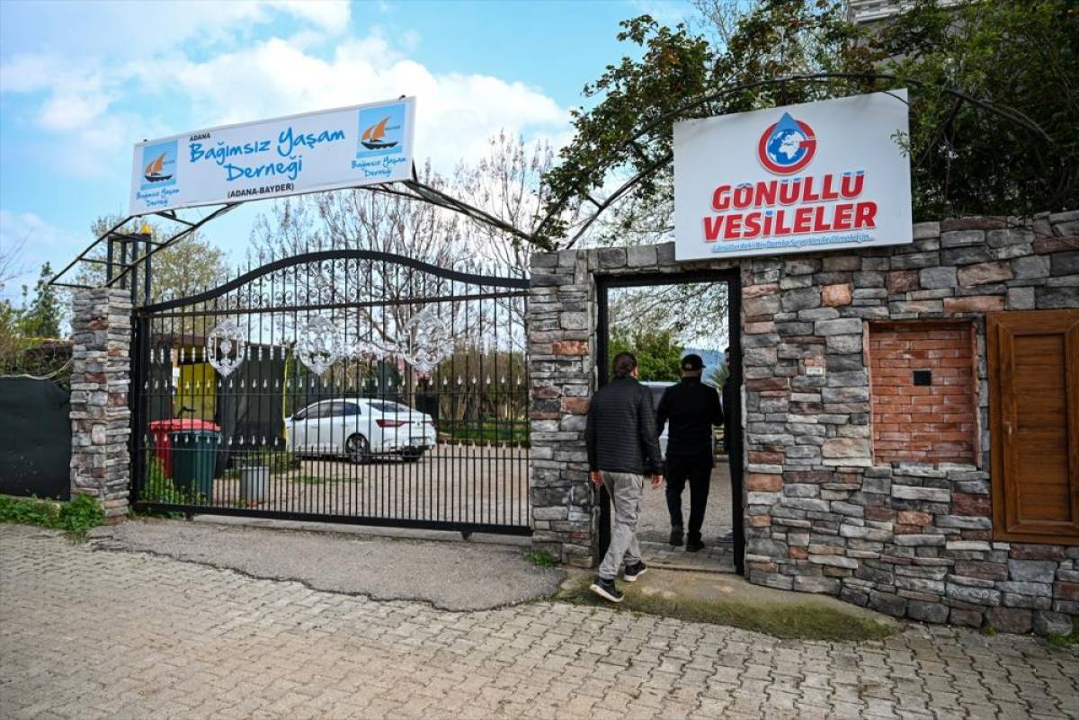 Sivil toplumun Adana'ya kazandırdığı merkez, uyuşturucuyla m&uuml;cadele edenlere umut oluyor