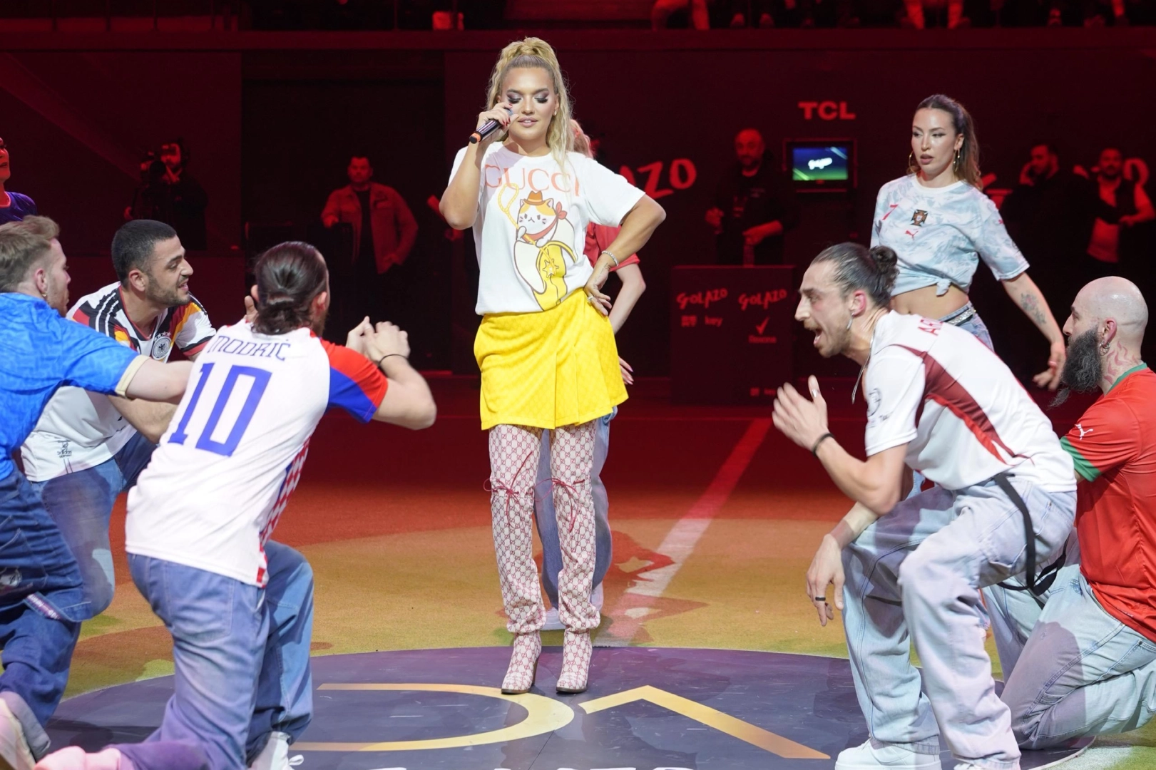 Golazo'da Demet Akalın r&uuml;zg&acirc;rı