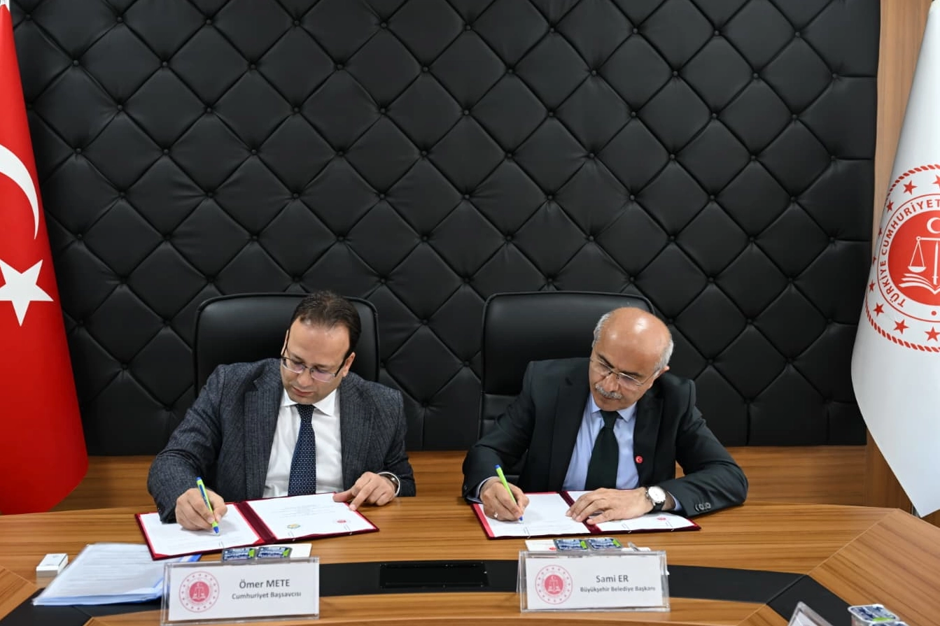 Malatya'da h&uuml;k&uuml;ml&uuml;ler kamu hizmetlerinde &ccedil;alıştırılacak