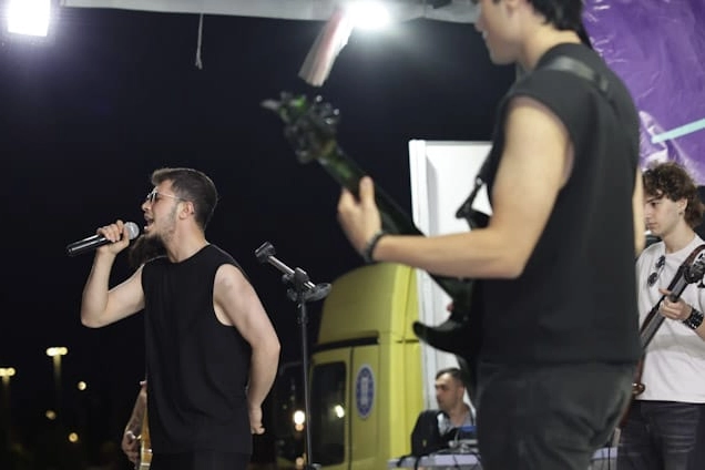 K&uuml;tahya&rsquo;da &ldquo;Sahne Sende&rdquo; konserlerine yoğun ilgi
