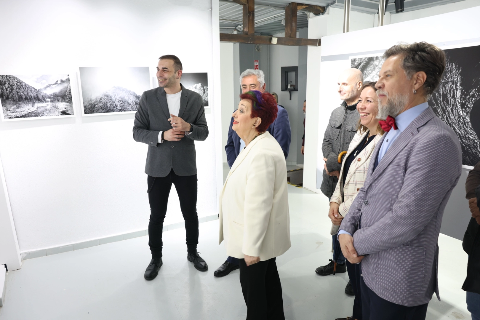 Bursa Nil&uuml;fer'de &ldquo;Yerle G&ouml;k Arasında&rdquo; sergisi kapılarını a&ccedil;tı