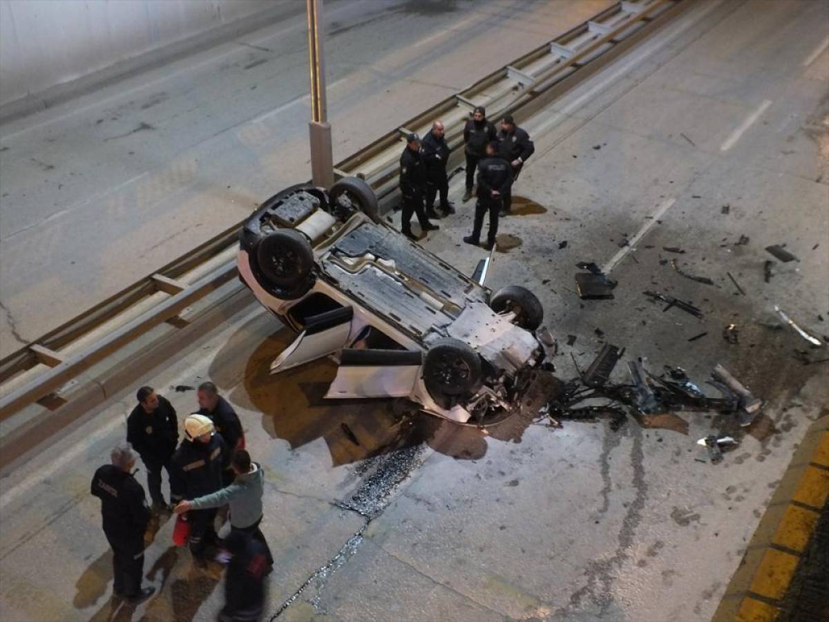 Tokat'ta alt geçide düşen otomobilin sürücüsü yaralandı