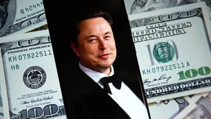 AB Komisyonu &uuml;yesi Lahbib'den Musk'a yanıt: