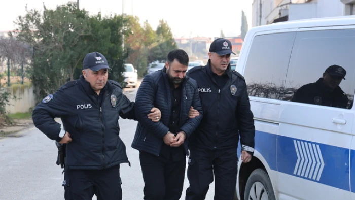 Adana'da kesinleşmiş hapis cezasıyla aranan 5 h&uuml;k&uuml;ml&uuml; yakalandı