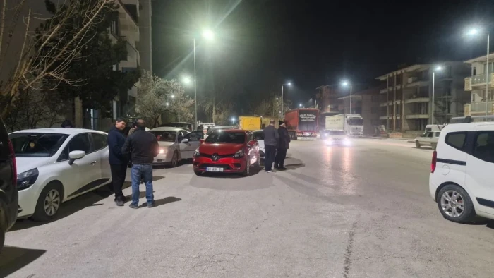 AFAD, saat 03.35'te merkez &uuml;ss&uuml; Tokat'ın Niksar il&ccedil;esi olan 5,5 b&uuml;y&uuml;kl&uuml;ğ&uuml;nde deprem meydana geldiğini bildirdi