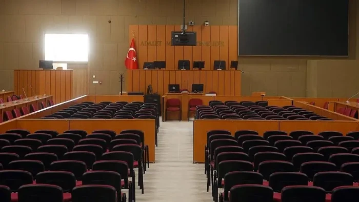 Alanya'da 53 yıl 3 ay hapis cezası bulunan firari h&uuml;k&uuml;ml&uuml; yakalandı