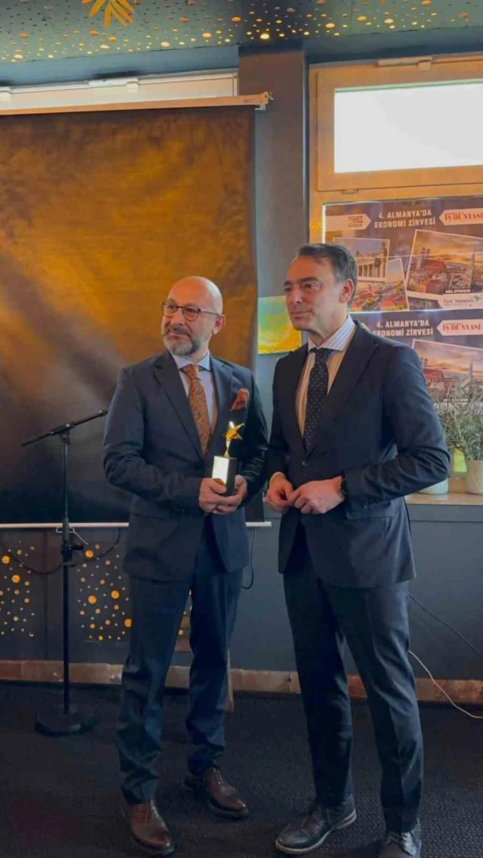 AliExpress'ten T&uuml;rk firması Asset Worldwide Express'e birincilik &ouml;d&uuml;l&uuml;