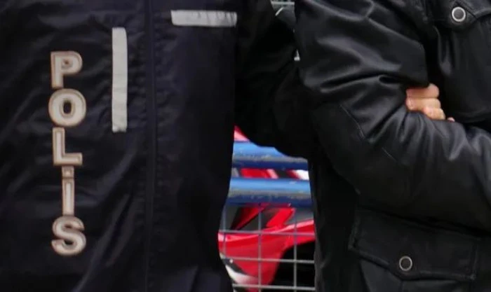 Ankara'da polise karşı kumandalı &ouml;nlem alınan kumarhanelere y&ouml;nelik operasyonda 29 g&ouml;zaltı