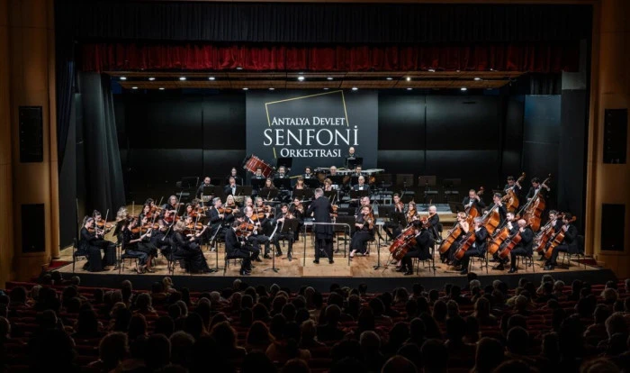 Antalya Devlet Senfoni Orkestrası, DenizBank Konserleri'nde sanatseverlerle buluştu
