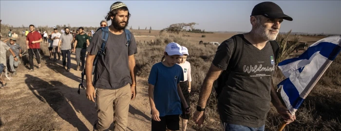 Aşırı sağcı İsrailliler, L&uuml;bnan sınırını ge&ccedil;erek g&uuml;neydeki Yarun beldesine girdi