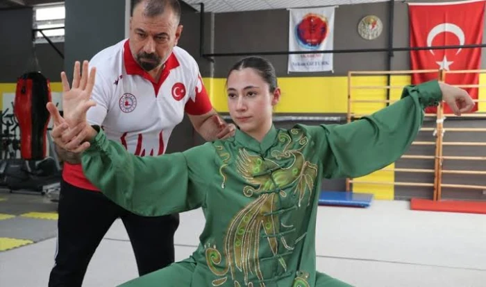 Babasının izinden giden savate sporcusunun hedefi d&uuml;nya şampiyonluğu