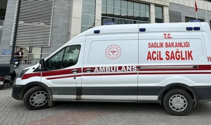 BAE: Şarika'da telekom&uuml;nikasyon şirketine d&uuml;zenlenen f&uuml;ze saldırısında 2 kişi yaralandı