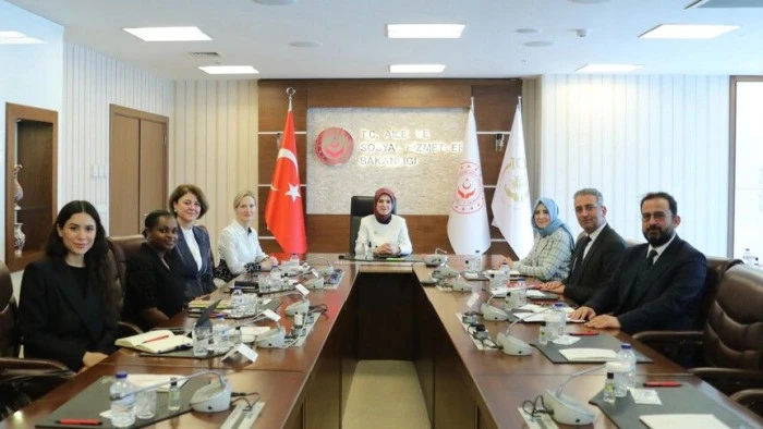 Bakan G&ouml;ktaş, sosyal ağ sağlayıcısı Meta'nın K&uuml;resel G&uuml;venlik Direkt&ouml;r&uuml; Davis'i kabul etti: