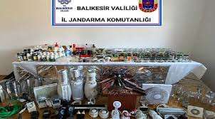 Balıkesir'de uyuşturucu operasyonunda yakalanan 3 kişi tutuklandı