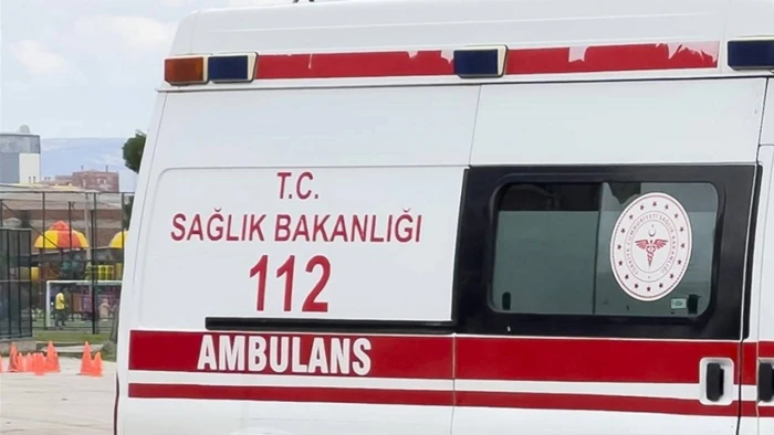 Beyoğlu'nda 3 kişi karbonmonoksit zehirlenmesi ş&uuml;phesiyle hastaneye kaldırıldı