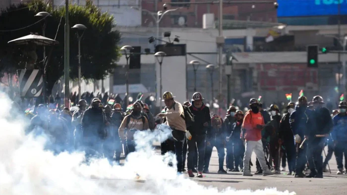 Bolivya'da h&uuml;k&uuml;met karşıtı protestolarda 1 kişi &ouml;ld&uuml;
