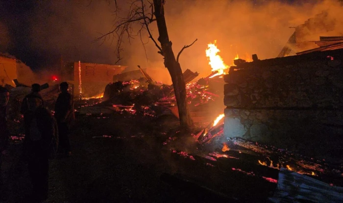 Bolu'da 4 ev ve 8 samanlık yangında zarar g&ouml;rd&uuml;