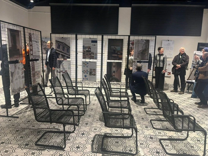 "C&uuml;mle Fener Burada: Hane, Mahalle, Saray ve Şehir" sergisi ANAMED'de ziyarete a&ccedil;ılacak