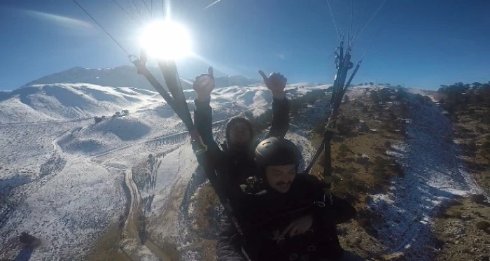 Davraz Kayak Merkezi yama&ccedil; paraş&uuml;t&uuml; tutkunlarını da ağırlıyor