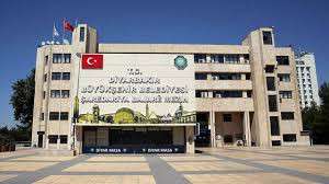 Diyarbakır B&uuml;y&uuml;kşehir Belediyesinin toplu işten &ccedil;ıkartma kararıyla ilgili m&uuml;fettiş g&ouml;revlendirildi