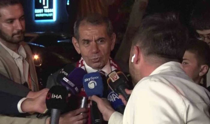 Dursun &Ouml;zbek, şampiyonluğu Galatasaraylılar Cemiyeti'nde kutladı: