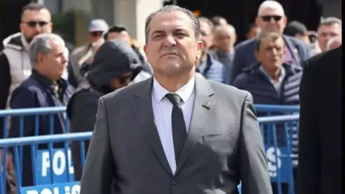 Eşme Belediye Başkanı Yılmaz Tozan g&ouml;revinden uzaklaştırıldı