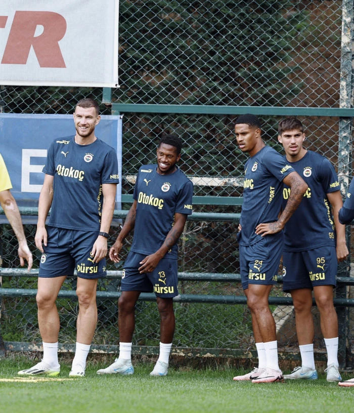 Fenerbah&ccedil;e, derbi hazırlıklarını s&uuml;rd&uuml;rd&uuml;